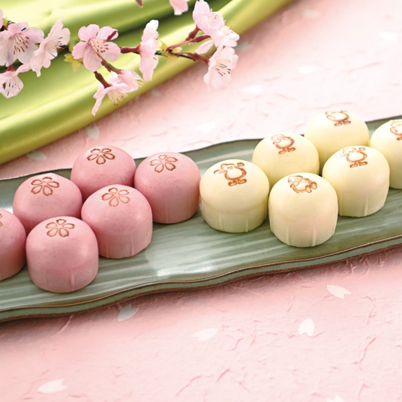 Sakiyo-ken "Cherry blossom viewing season limited shioumai man & sakura man" frozen product