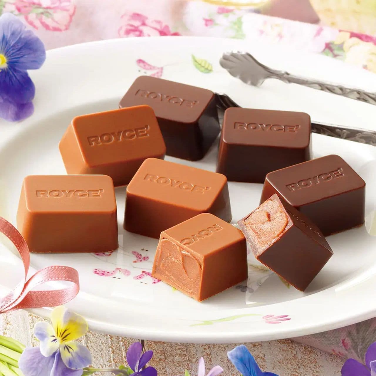 Lloyds "Praline Chocolat [Violet & Gin]".