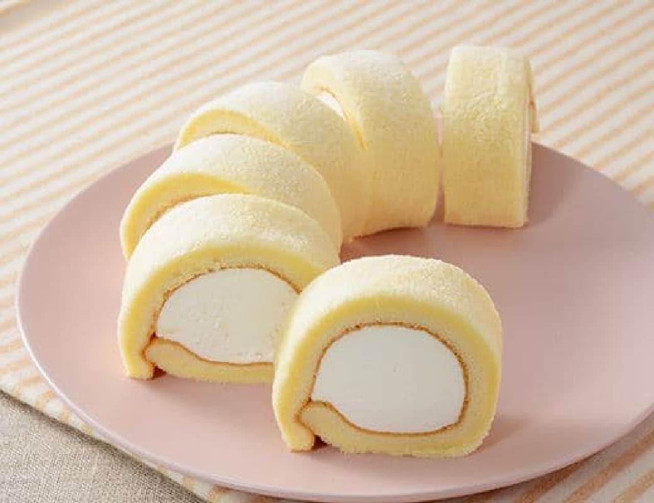 LAWSON "Mochi-Shokkan Roll with Hokkaido Fresh Cream