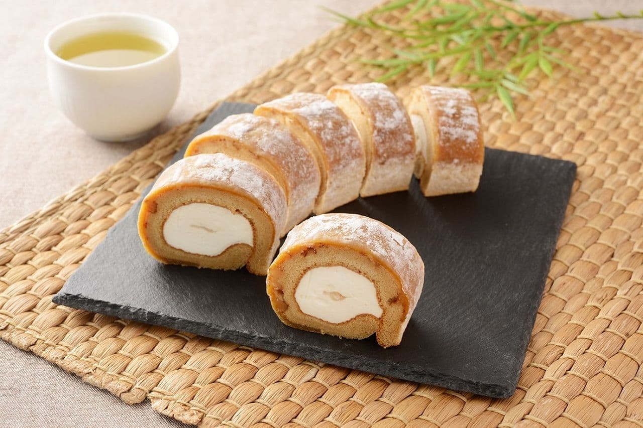 Lawson "Mochi Texture Roll (Mitarashi) Rolled with Walnut Rice Cake