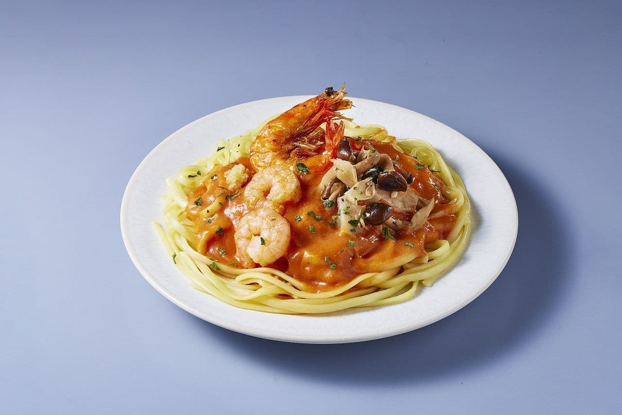Tomato cream pasta with shrimp and mushrooms" supervised by LAWSON SORRISO