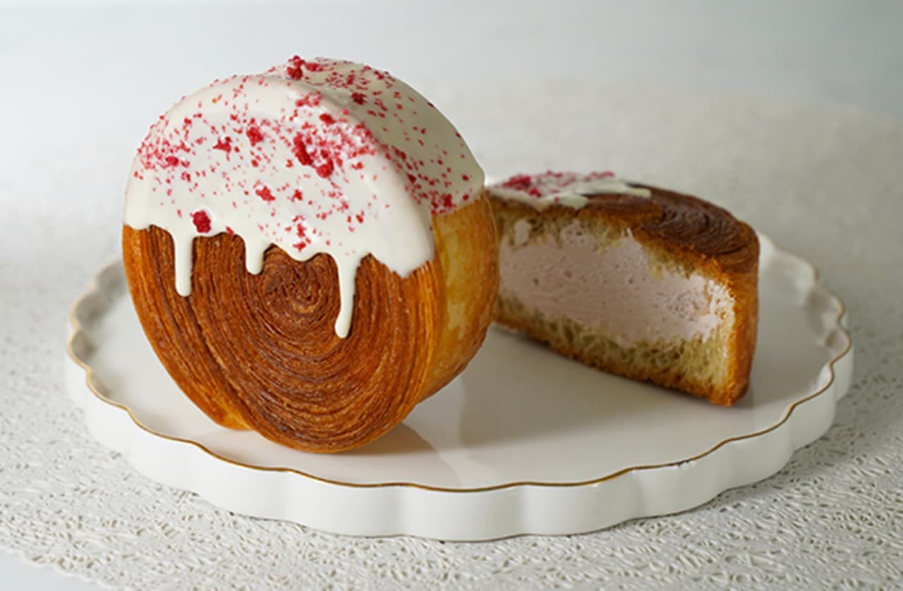 Pompadour "Croissant Roll (Berry)