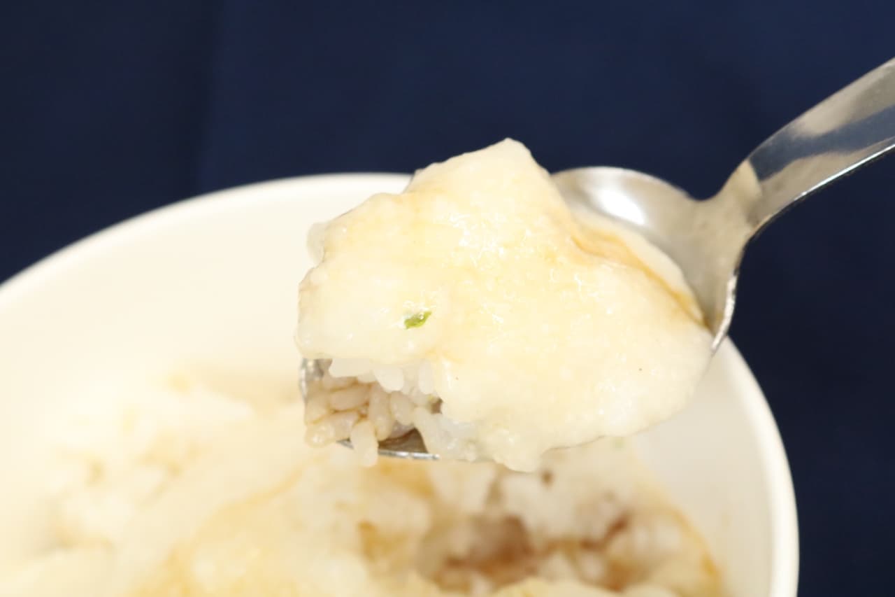7-ELEVEN "Mugitoro-don (rice bowl) with katsuo (bonito and kelp) mixed broth