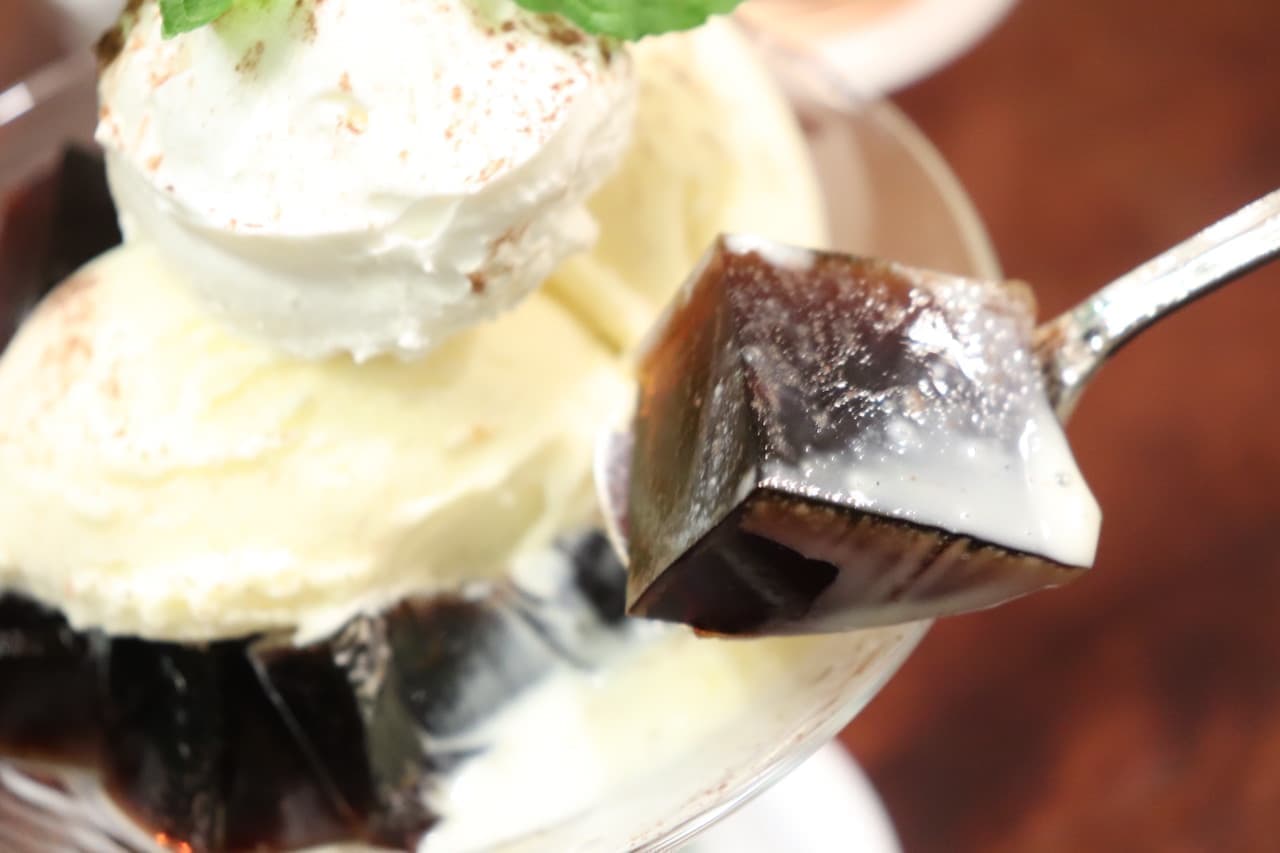  Tsubakiya Coffee's "Coffee Jelly and Vanilla Ice Cream"