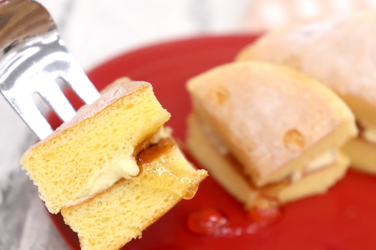 Famima "Chilled Fluffy Pancake-Style Sandwiches"