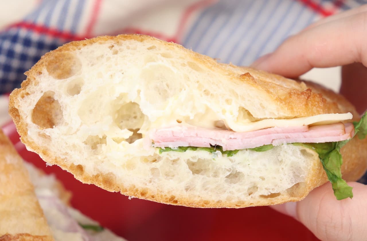 Famima "Ishigama Parisian Sandwich (Ham & Cheese)