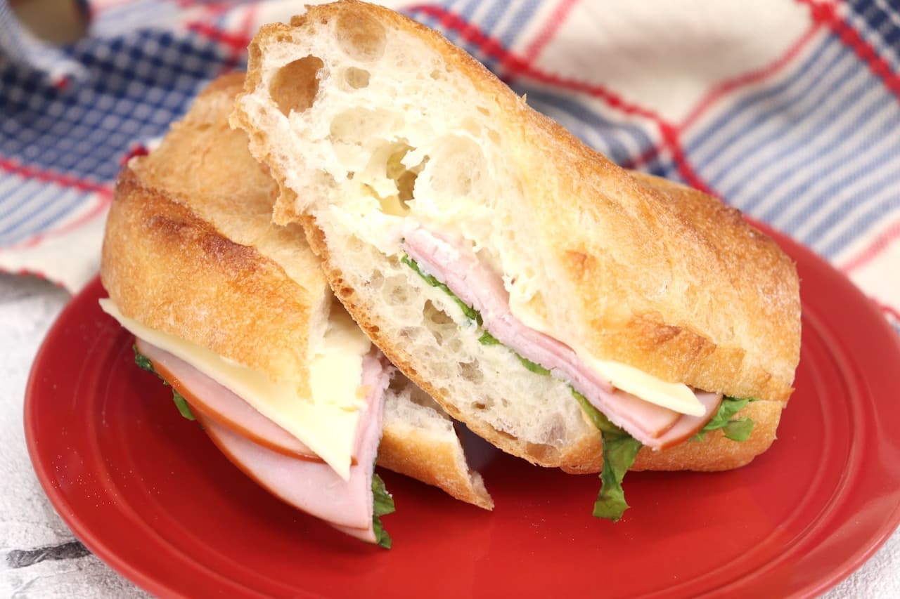 Famima "Ishigama Parisian Sandwich (Ham & Cheese)