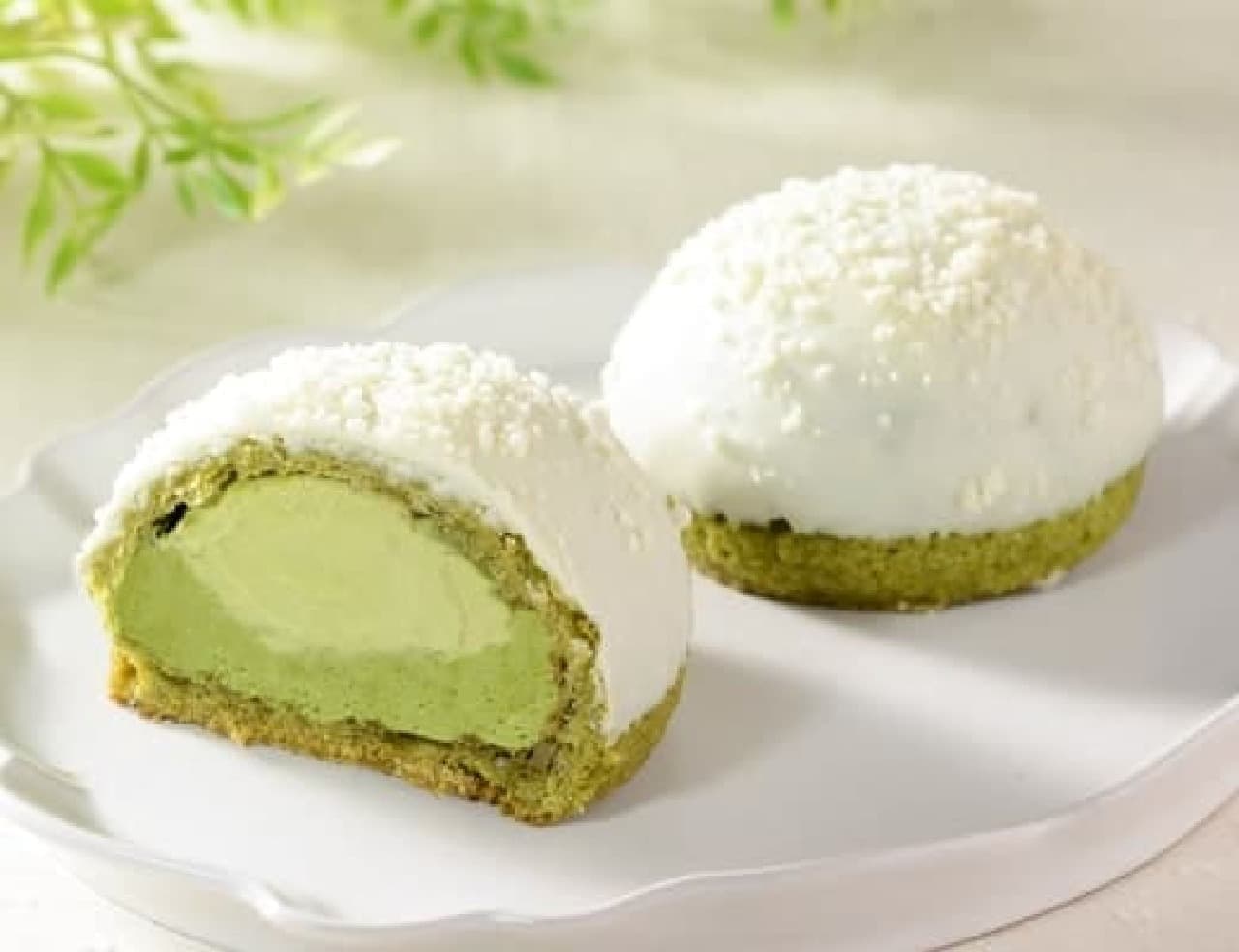 LAWSON "Green Tea Cookie Puffs (Matcha Latte Style)