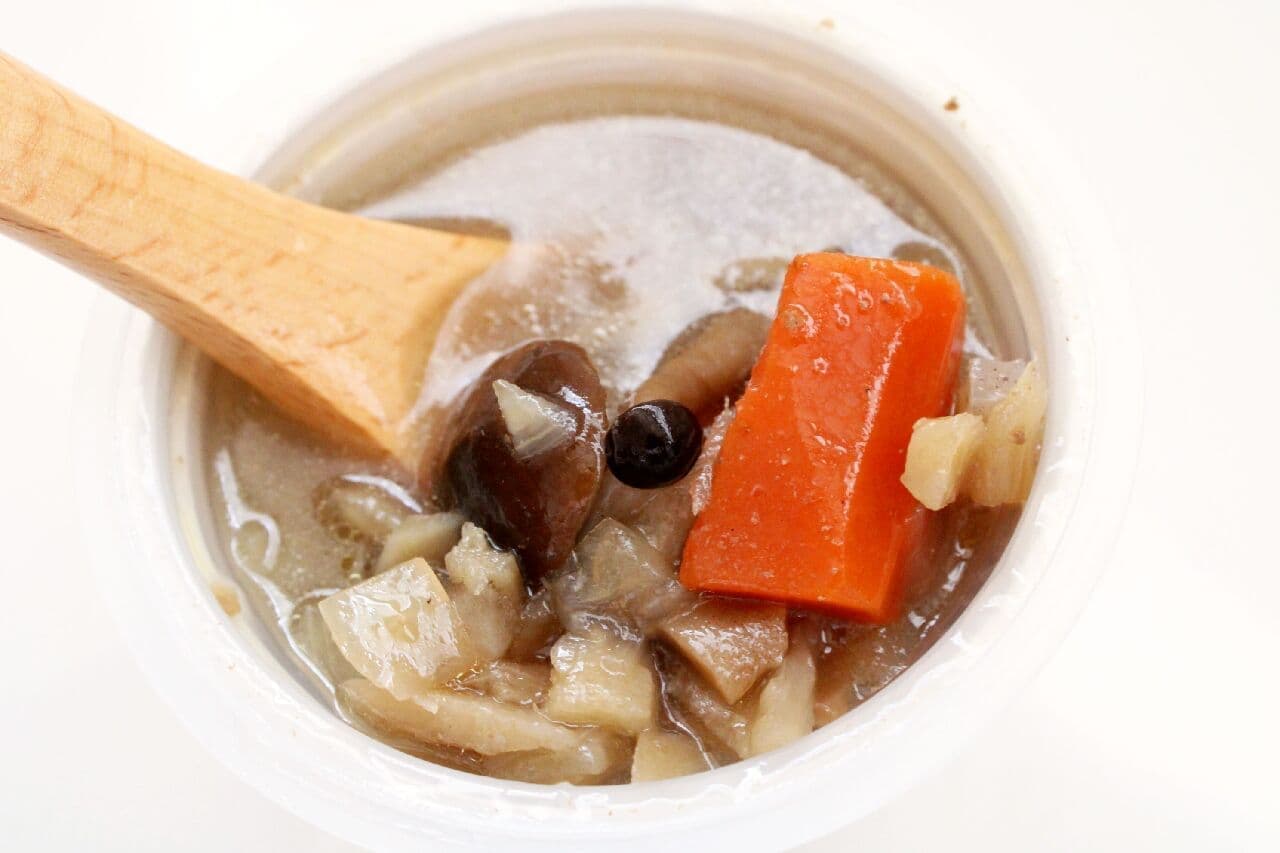 青森産ごぼうと2種キノコと国産野菜のぽかぽか和風生姜スープ
