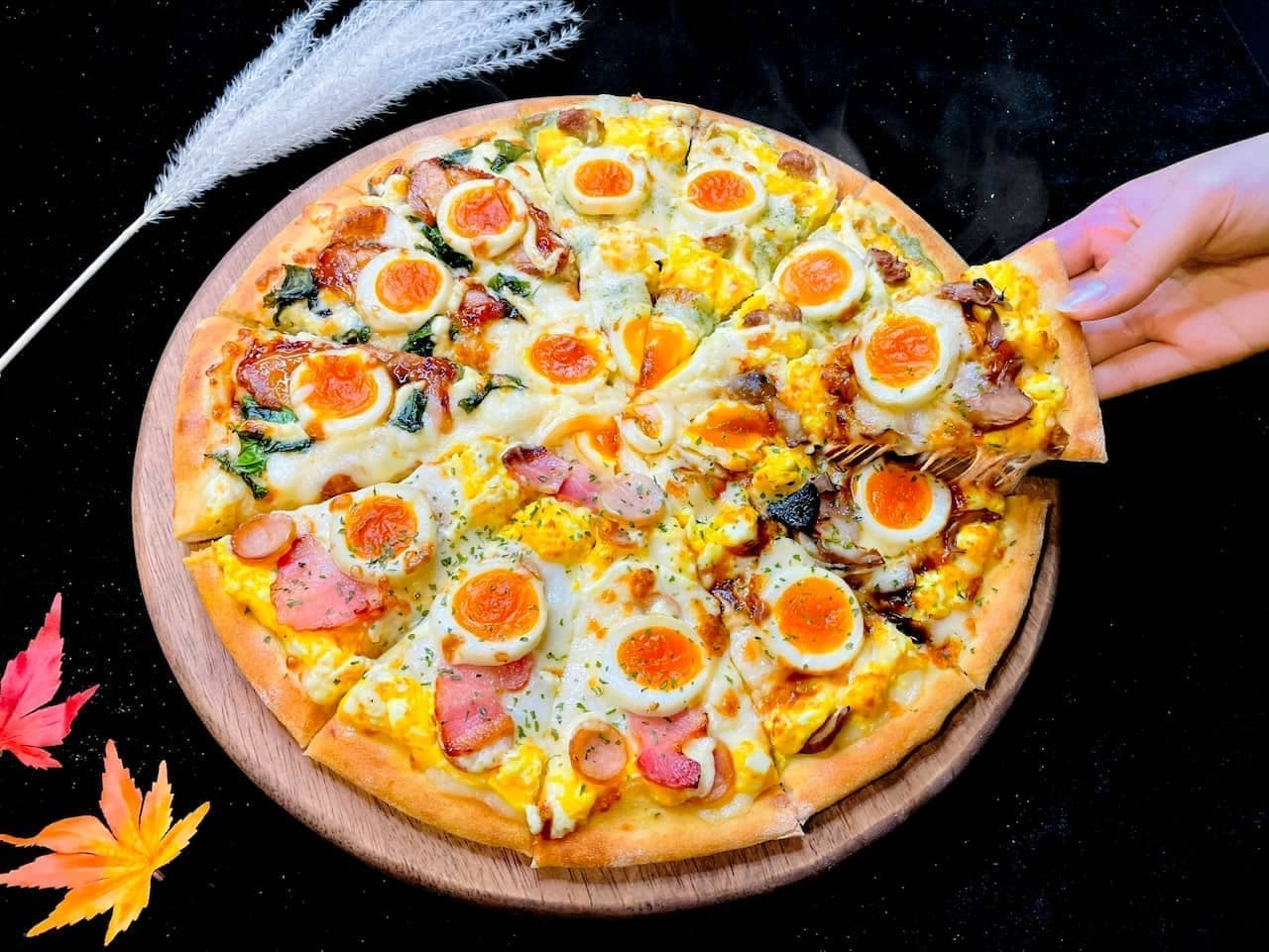 Domino's Pizza Tsukimi Pizza Tsukimi Quattro