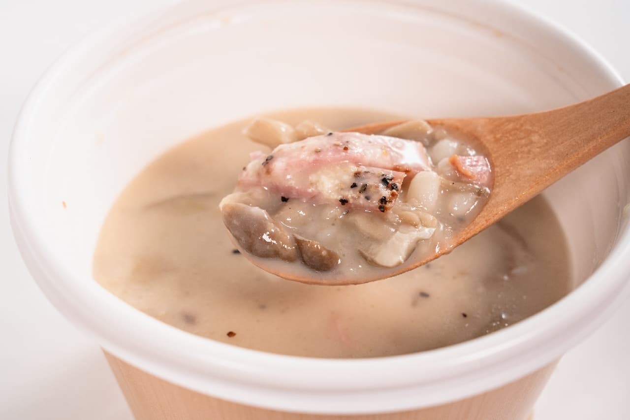 FamilyMart "Cream Soup with Three Kinds of Mushrooms and Bacon