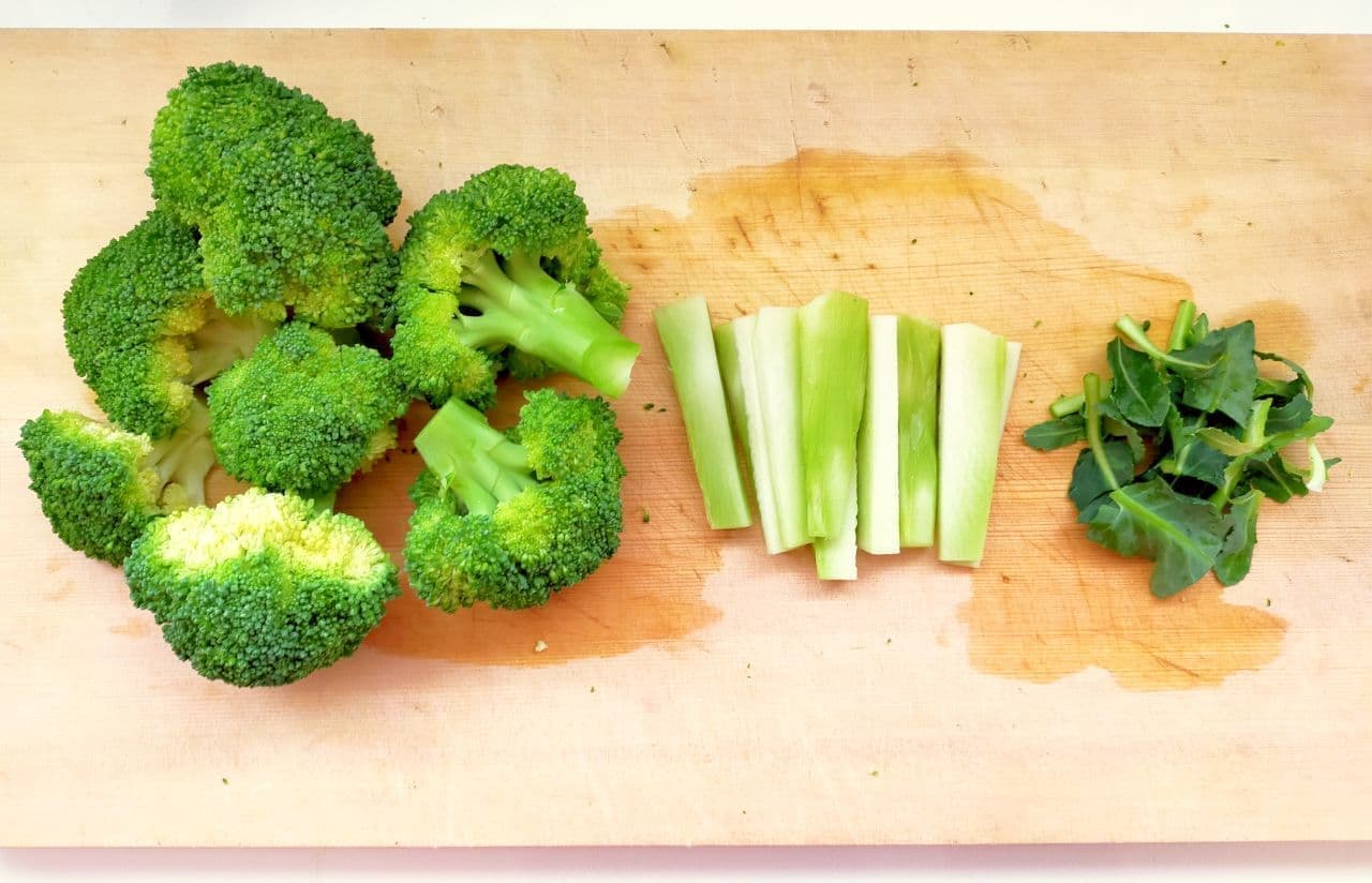 How to cut broccoli