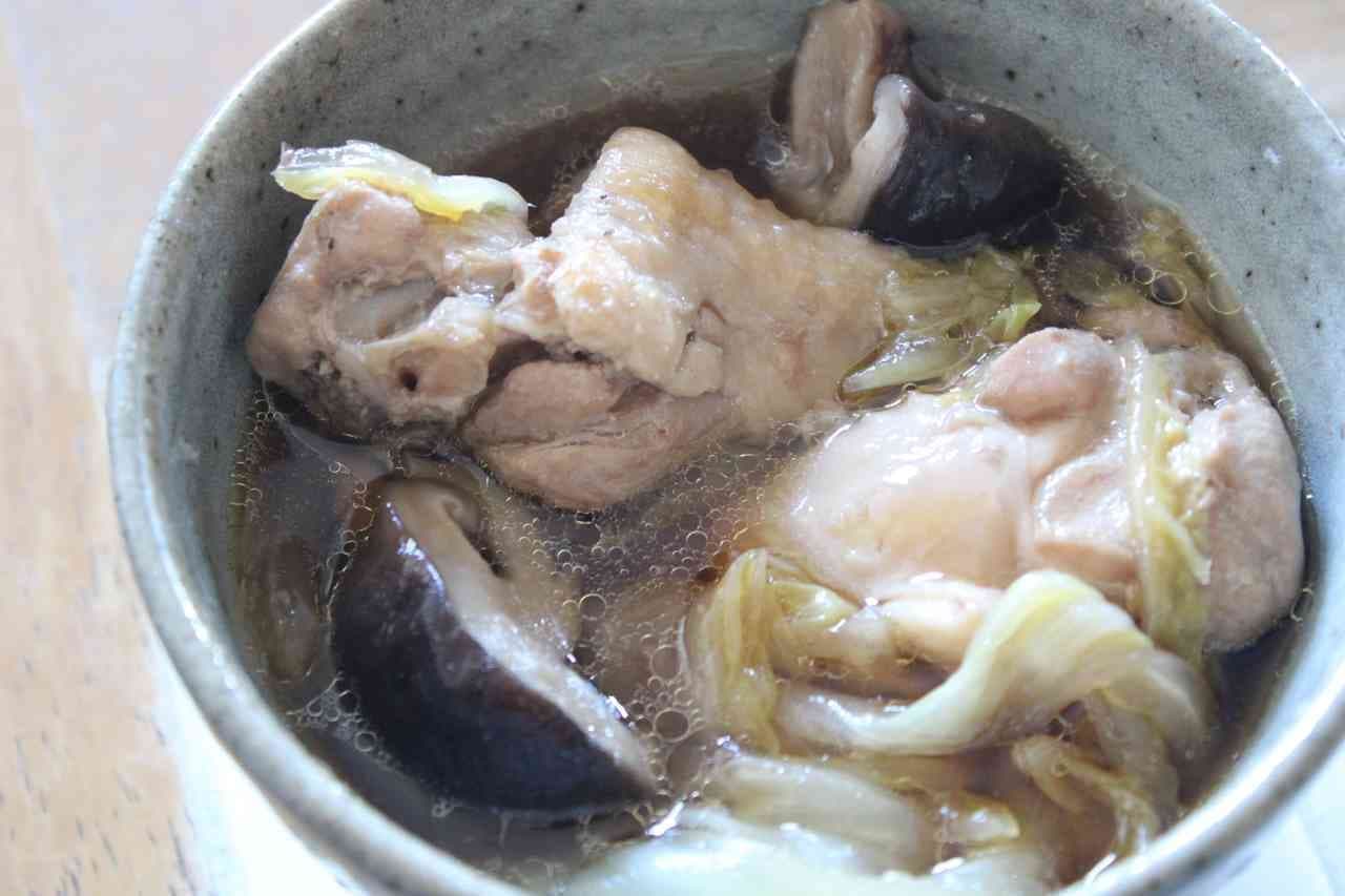 「鶏手羽元と白菜のめんつゆ煮」レシピ