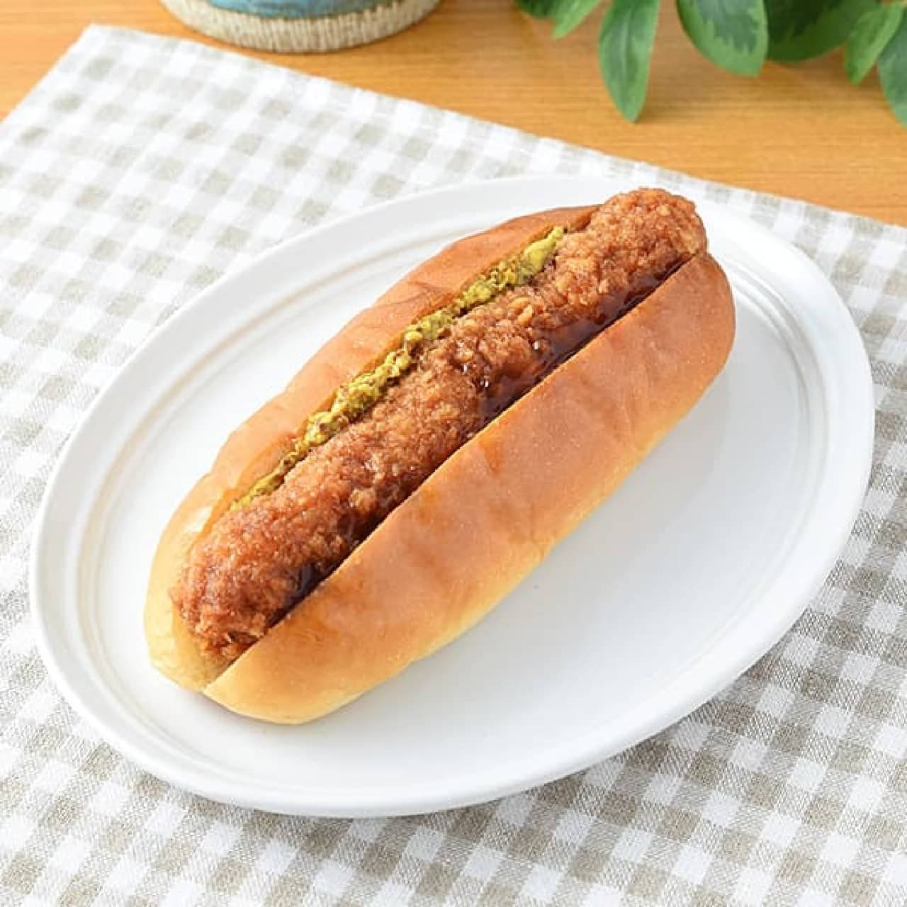 FamilyMart "Fresh Copped Bread (Sausage Cutlet)