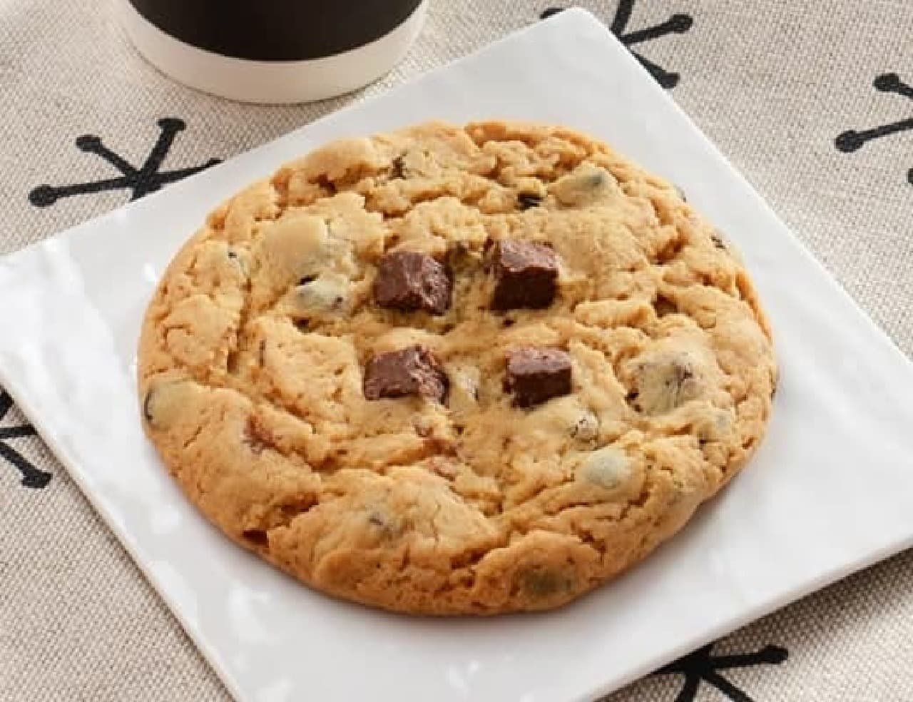 LAWSON "Double Chocolate Cookie 1pc.