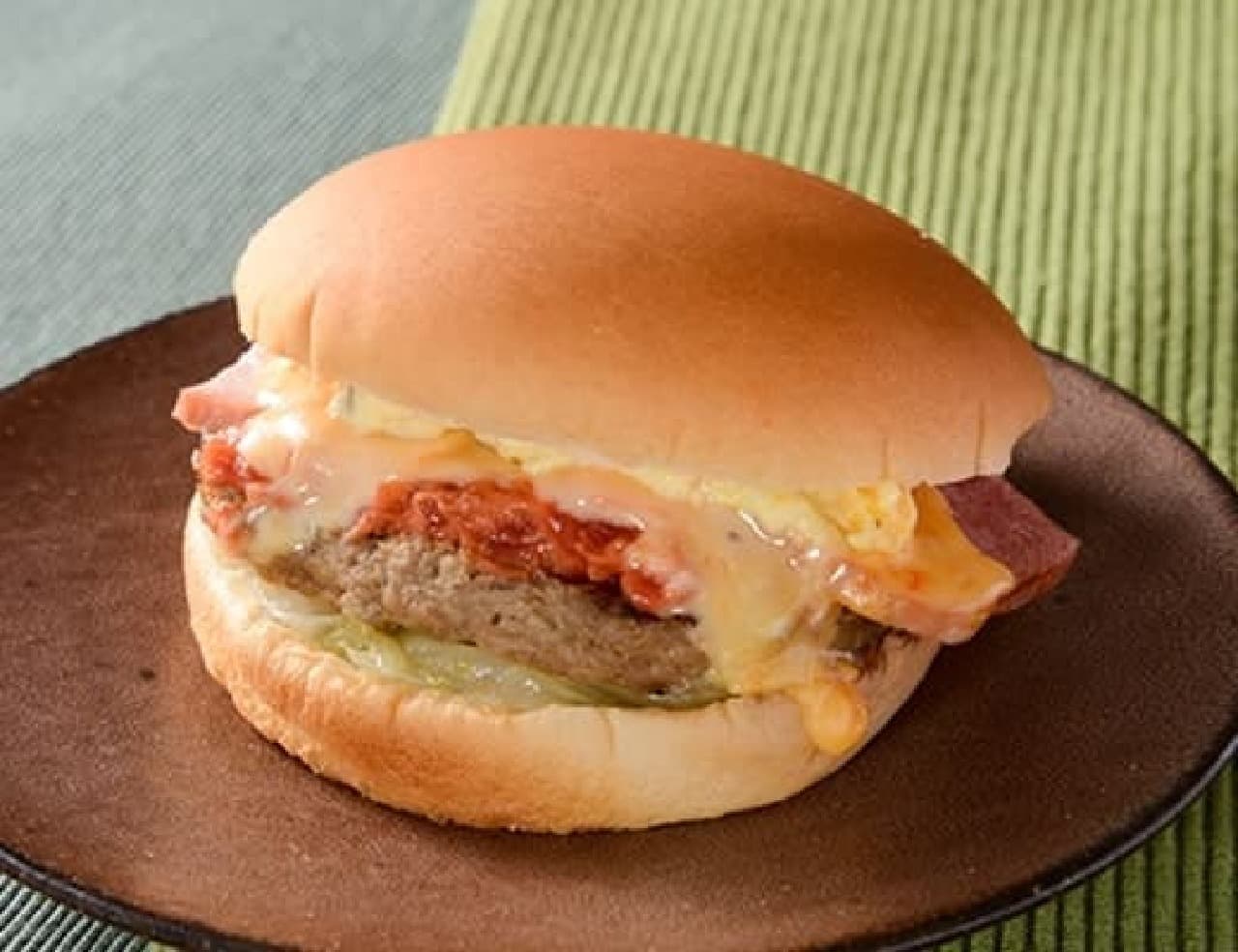 LAWSON "2023 Japan Burger Championship 1st place BBB.PJ supervised bacon cheeseburger".