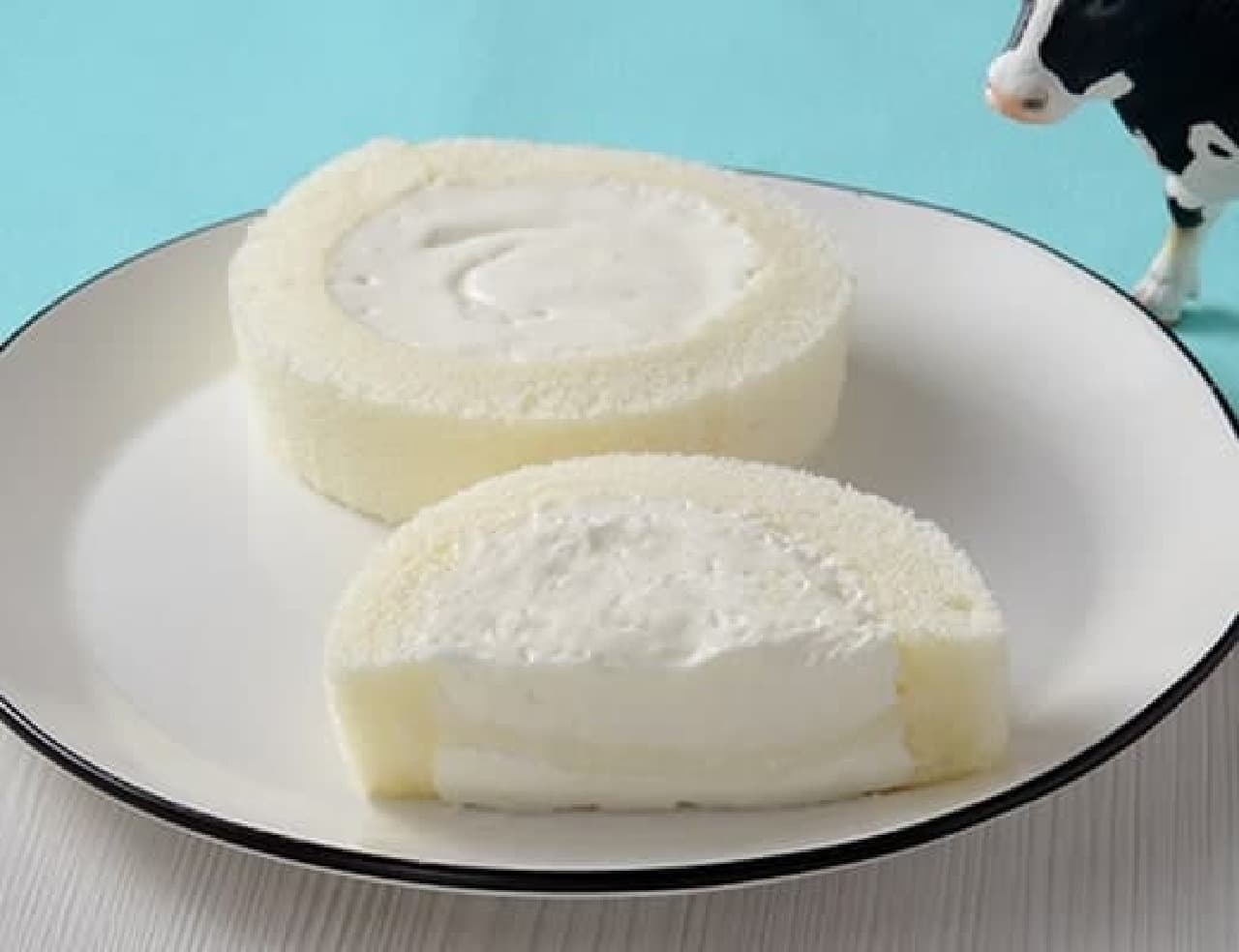 LAWSON "Uchi Cafe x Milk MILK Roll Cake with Condensed Milk Sauce