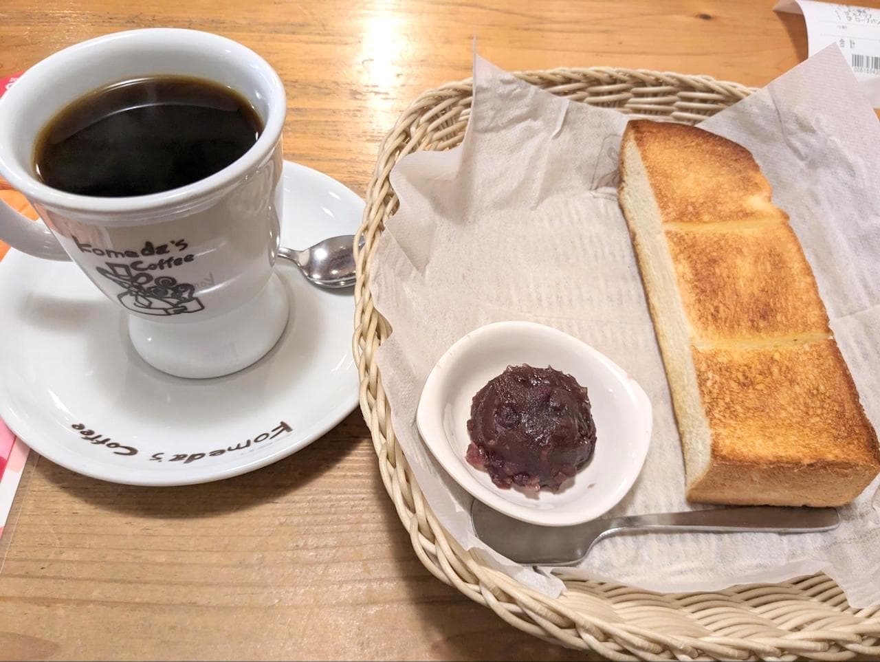 コメダ珈琲店「山食パン ＋コメダ特製おぐらあん＋バター」