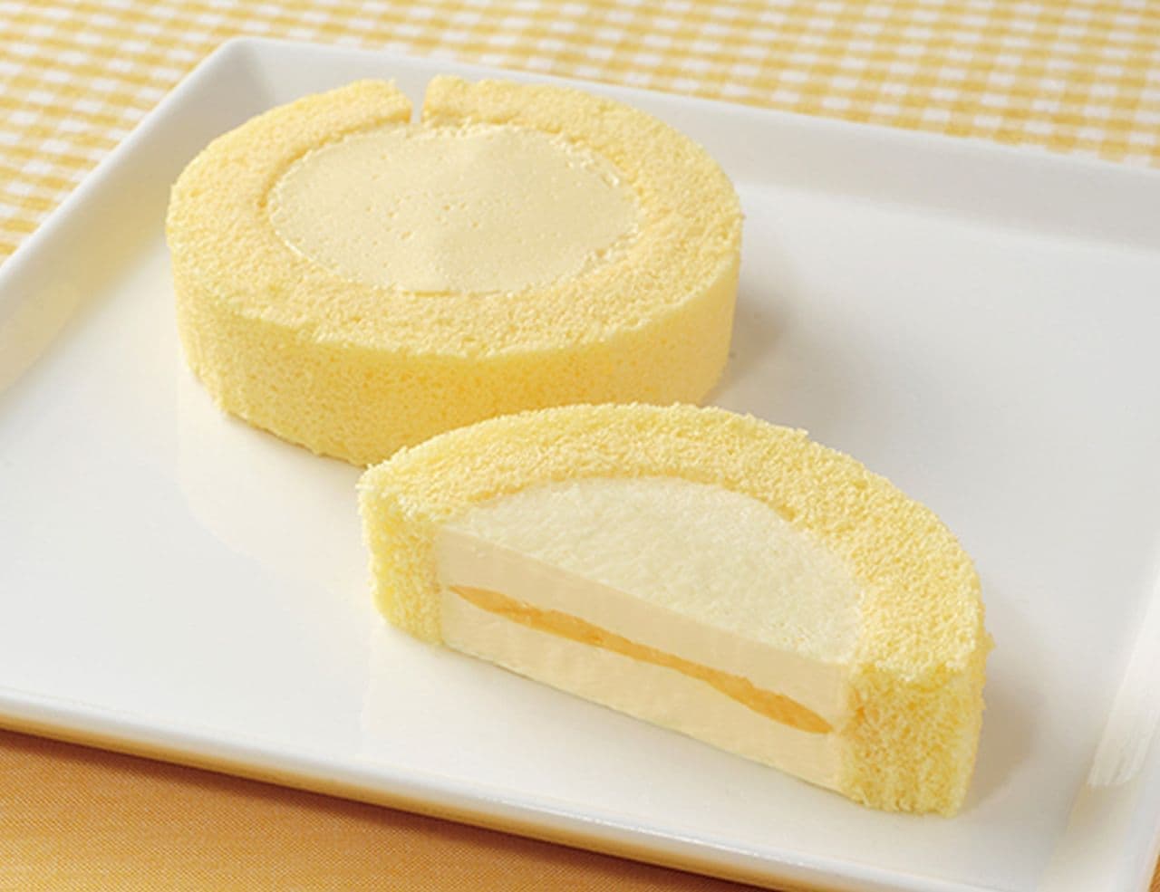 ローソン「Uchi Cafe×八天堂 とろけるカスタードロールケーキ」