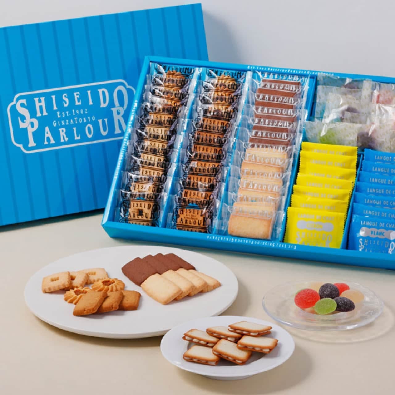 A collection of fashionable sweets and food gifts available at Shiseido Parlor!