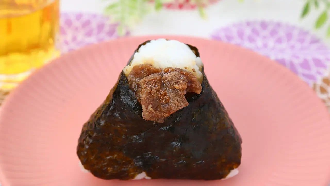 LAWSON STORE100 "Onigiri Pork Yakiniku with Tasting Ingredients