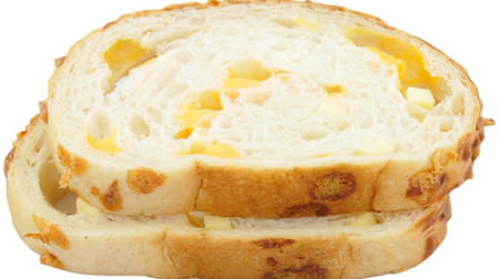 Bread for cheese lovers! "Smoked Cheese Bread" Appears at Lawson