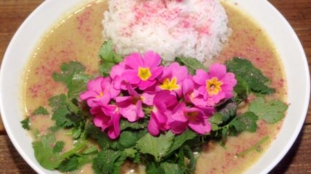It will be available when the cherry blossoms are in full bloom! "Ohanami Pakuchi Curry"-At the puzzle kitchen in Otsuka, Tokyo