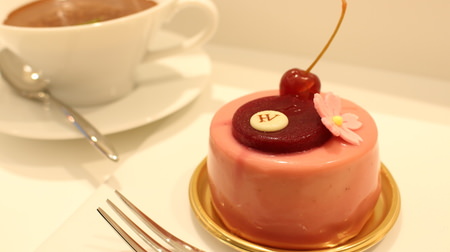 "HUGO & VICTOR" led by "Genius Pastry Chef" is in Omotesando Hills--Focus on limited cakes and macaroons!
