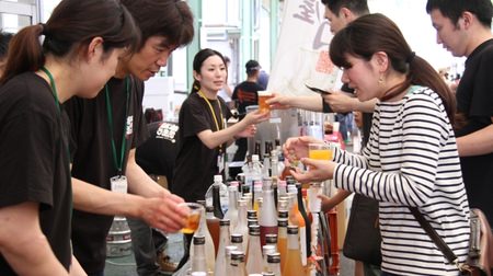 Compare drinking plum wine for 100 yen per cup--You can also drink "Umeshu BAR" and limited "vintage" at the sake brewery in Wakayama