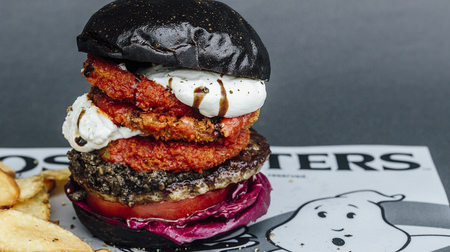 "Marshmallow Man" burger too! Collaboration between Ghostbusters and JS BURGERS CAFE