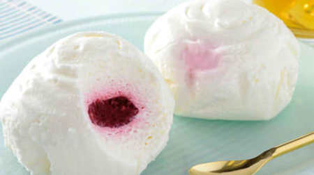 Soft and fluffy! Lawson "Fresh Cheesecake"-Uses Fresh Cheese & Berry Sauce