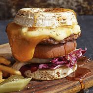カマンベールでサンドした「スーパーチーズバーガー」も！J.S. BURGERS CAFEに“チーズまみれ”の冬メニュー