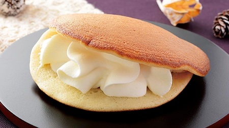 Sand the cheese cream with a chewy dough! Lawson tells us "Rare cheese chewy raw dorayaki"