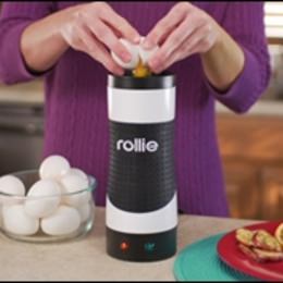 玉子料理用のトースター「Rollie Eggmaster」―玉子焼きやベーコンエッグを自動調理
