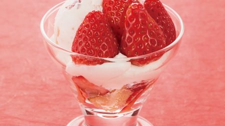 Strawberries are made to the sauce and ice cream! "Strawberry Parfait" at Ootoya--White chocolate whipped cream for gentle sweetness