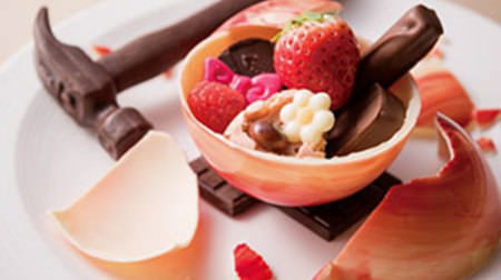 "La Balle", a sweet that you can eat by dividing it with "chocolate tonkachi", at Hotel Hankyu International