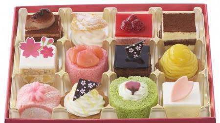Assorted spring cakes! "Ohanami Party" at Ginza Cozy Corner--Matcha roll with cherry blossoms