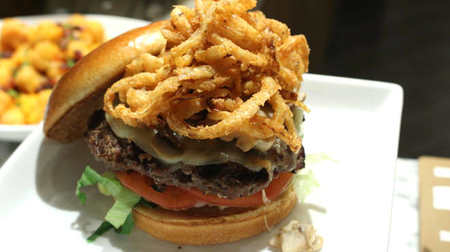 You can make your own original burger! "The Counter" from California opens in Tokyo Midtown