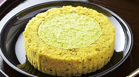 The mellow sweetness and bitterness of "aged matcha". Lawson "Premium Aged Uji Matcha Roll Cake"