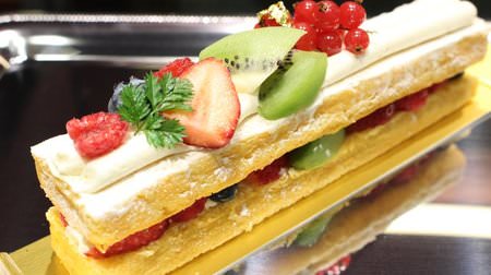 パウンドケーキ専門店「パティスリーパブロフ」、生フルーツで美しく飾ったGINZA SIX店限定アイテム