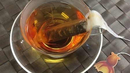 [Gya! ] Deep-sea fish "Ryugunotsukai" in a tea bag! The total length is 19 cm and it sticks out of the tea cup !?