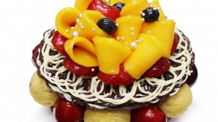 Gorgeous "Father's Day Limited Cake" at Cafe Comsa--Mascarpone topped with cherries and mangoes!