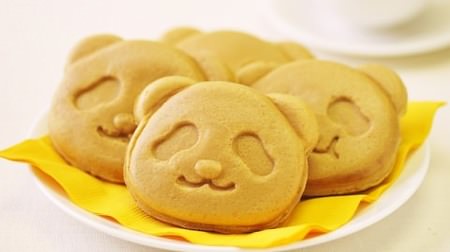 Matcha flavor is also available this year in Ueno limited "Panda-yaki"! Plenty of matcha cream on the chewy dough