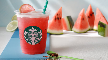 Midsummer watermelon drink for Starbucks! "Shaken Watermelon & Passion Tea"-Freshness like "freshly cut watermelon"
