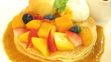 Kur Aina Summer pancakes are "mango-made"! Mascarpone Melting "Mango and Mascarpone Pancakes" is a luxury