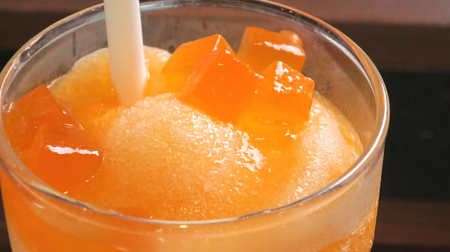 Rich sweetness of red meat melon! Doutor "Hokkaido Melon Frozen" is juicy and delicious