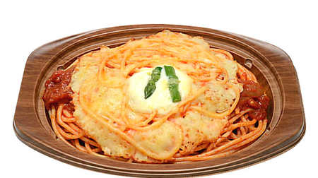7-ELEVEN "Cheese-grilled Napolitan" looks delicious! Enjoy with melty cheese and ketchup-flavored Napolitan