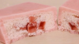 Released today (May 14th)! I tried Gari-Gari-kun Rich "Strawberry Ore & Jelly"-Characterized by "soft" ingredients