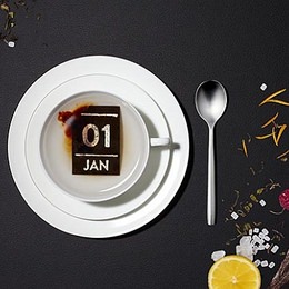 紅茶の茶葉シートによる日めくりカレンダー ― ドイツの広告代理店が製作