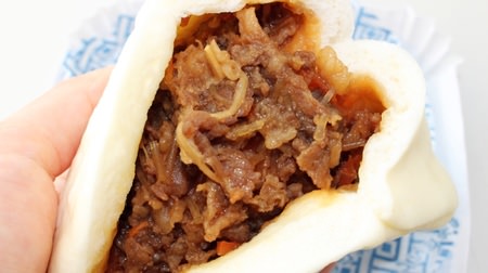 Plenty of sweet and spicy beef! Authentic sauce "Bulgogi Man", Ministop--The hand-wrapped dough is fluffy and chewy ♪